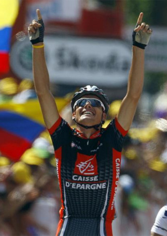 Luis León Sánchez celebra su victoria en la octava etapa del Tour