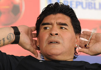 Diego Maradona dispar a los periodistas