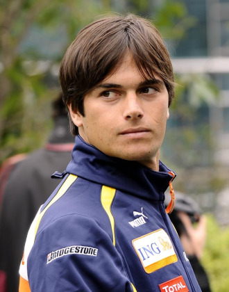 Nelsinho Piquet cuando era piloto de Renault.