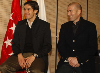 Kak y Zidane, posando sonrientes