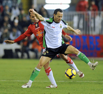 Pinillos recibi un fuerte golpe en el partido ante Osasuna.