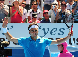 Federer celebra su pase a octavos de final.