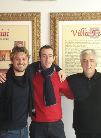 Cristian Fanini, Jos Manuel Carballo e Ivanno Fanini, tras la firma del acuerdo. Falta Ignacio Rodrguez.