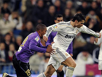 Cristiano Ronaldo, en el momento de golpear a Mtiliga.