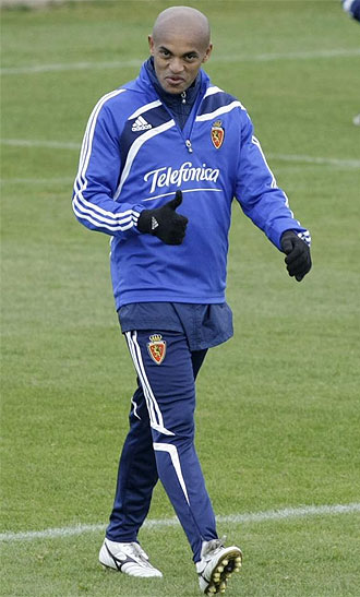 Ewerthon, en un entrenamiento del Zaragoza