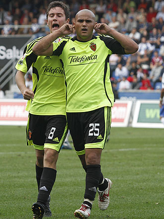 Suazo celebra su gol en Tenerife