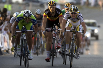 Tom Boonen se impuso al sprint en la quinta etapa de la Vuelta a Qatar.