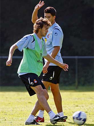 Baena y Vctor Ruiz en un entrenamiento del Espanyol