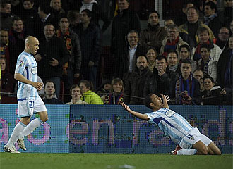 Valdo celebra su gol en el Camp Nou