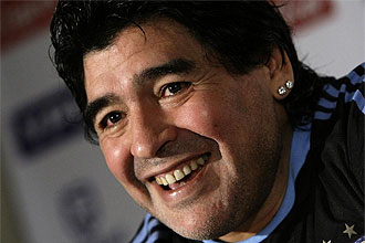 Maradona, durante una rueda de prensa