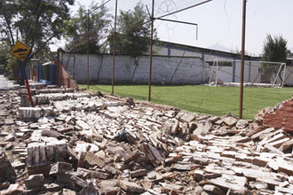 Daos causados por el terremoto que hubo en el permetro del estadio Santa Laura de Santiago de Chile