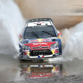 Loeb afronta un obstculo durante el Rally de Mxico