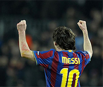 Messi celebra uno de sus goles ante el Stuttgart.