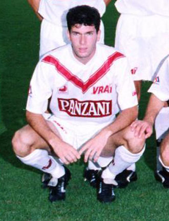Zinedine Zidane, cuando jugaba en el Girondins