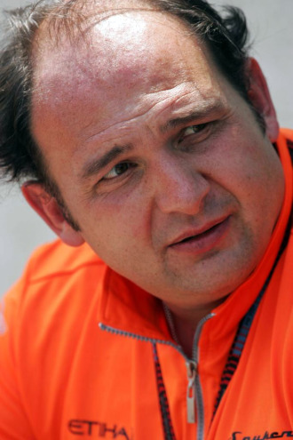 El director del equipo Hispania Racing Team, Colin Kolles