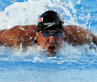 Michael Phelps compitiendo en Roma.