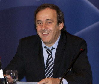 Platini habla en el congreso de la UEFA en Tel Aviv.