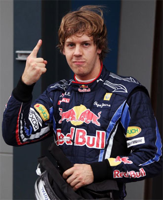 Vettel con gesto de victoria tras la sesin de calificacin