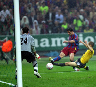 Belletti marca el gol que dio al Barcelona la segunda Liga de Campeones.