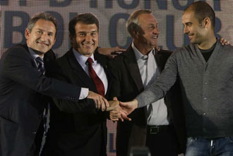 Begiristin, junto a Laporta, Guardiola y Cruyff en el nombramiento del holands como Presidente de honor