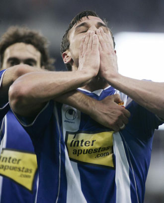Osvaldo celebrando un gol