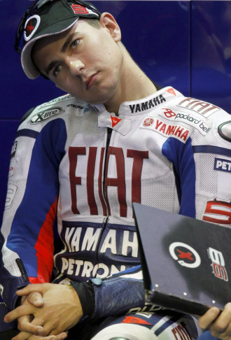 Jorge Lorenzo, en el box del equipo Yamaha