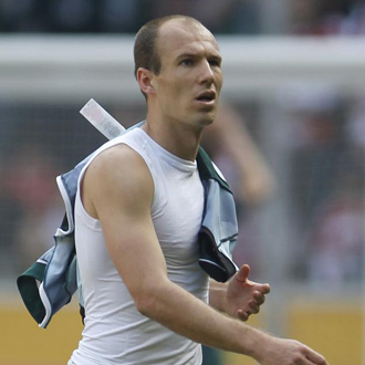 Robben se marcha disgustado tras el empate