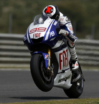 Jorge Lorenzo rueda con su Yamaha en Jerez