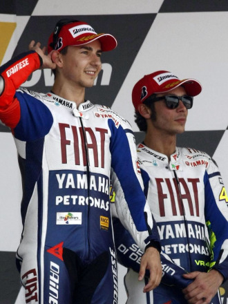 Rossi y Pedrosa, en el podio de Jerez