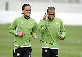 Sergo Garca y Odonkor durante un entrenamiento del Betis.
