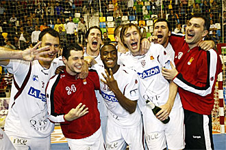 Los jugadores del Ciudad Real celebran el ttulo de liga.