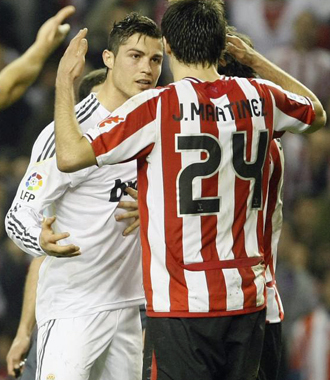 El Athletic ganó (1-0) al Real Madrid en San Mamés en un encuentro muy bronco y donde el conjunto de Caparrós frenó con dureza el ataque blanco.