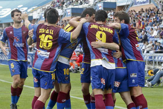 Los jugadores de Levante celebrando un gol.