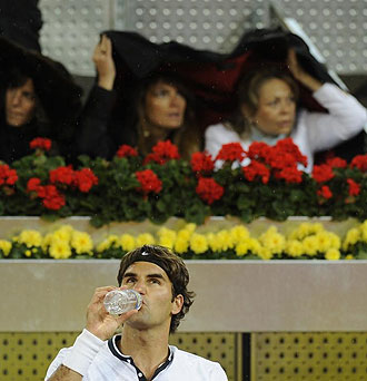 Federer, durante su semifinal copn el letn Gulbis.