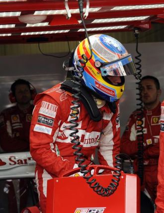 Fernando Alonso, en ek box de Ferrari en Montecarlo