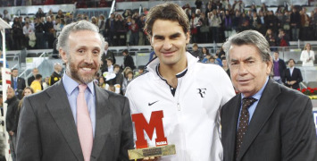 Eduardo Inda, Roger Federer y Manolo Santana