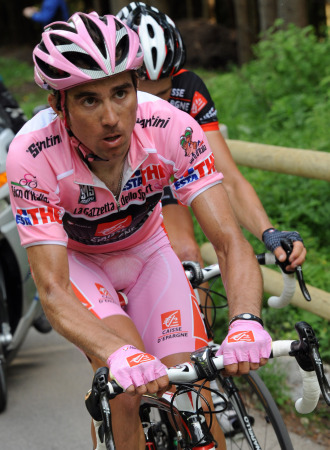 David Arroyo, en carrera con la 'maglia' rosa
