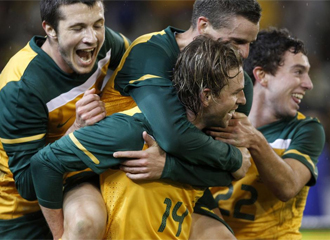 Australia celebra el gol ante Nueva Zelanda.