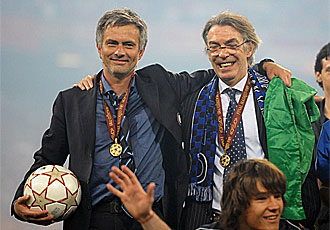 Mourinho y Moratti celebran la victoria frente al Bayern y la consecuci�n de la Champions.