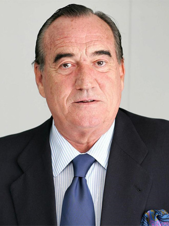 Fernndez Tapias, en su foto oficial como directivo del Real Madrid.