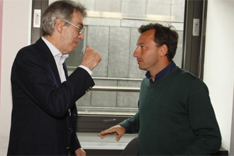 Moratti junto a Pablo Polo, redactor de MARCA, en la redaccin de La Gazzeta.
