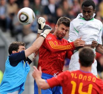 Casillas falla en el primer gol de Arabia