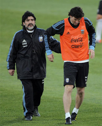 Milito se retira junto a Maradona del entrenamiento