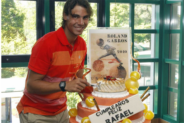 Nadal sopl las velas de su 24 cumpleaos en Pars, donde est jugando el Roland Garros.