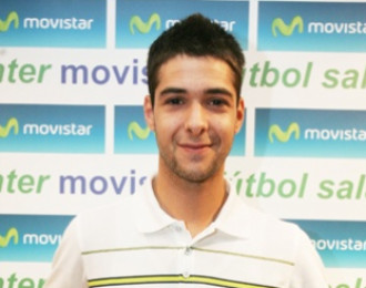 Hogo, sonriente en su presentacin como nuevo jugador del Inter Movistar.