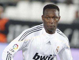 Mahamadou Diarra, durante un partido de Liga con el Real Madrid.