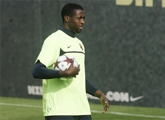 Touré, en un entrenamiento con el Barça