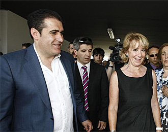 Sandoval junto a Esperanza Aguirre durante la inauguracin de la ciudad deportiva del Rayo Vallecano.