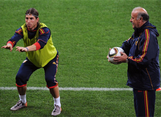 Ramos y Del Bosque, en un momento del entrenamiento