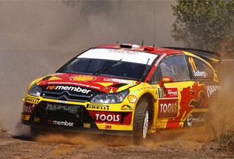 Petter Solberg durante una de las etapas del Rally de Portugal